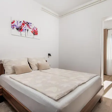 Deskovic 3* Mošćenička Draga