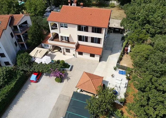 Deskovic 3*