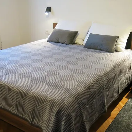 ゲストハウス Deskovic Mošćenička Draga