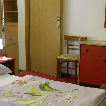 ゲストハウス Deskovic Mošćenička Draga